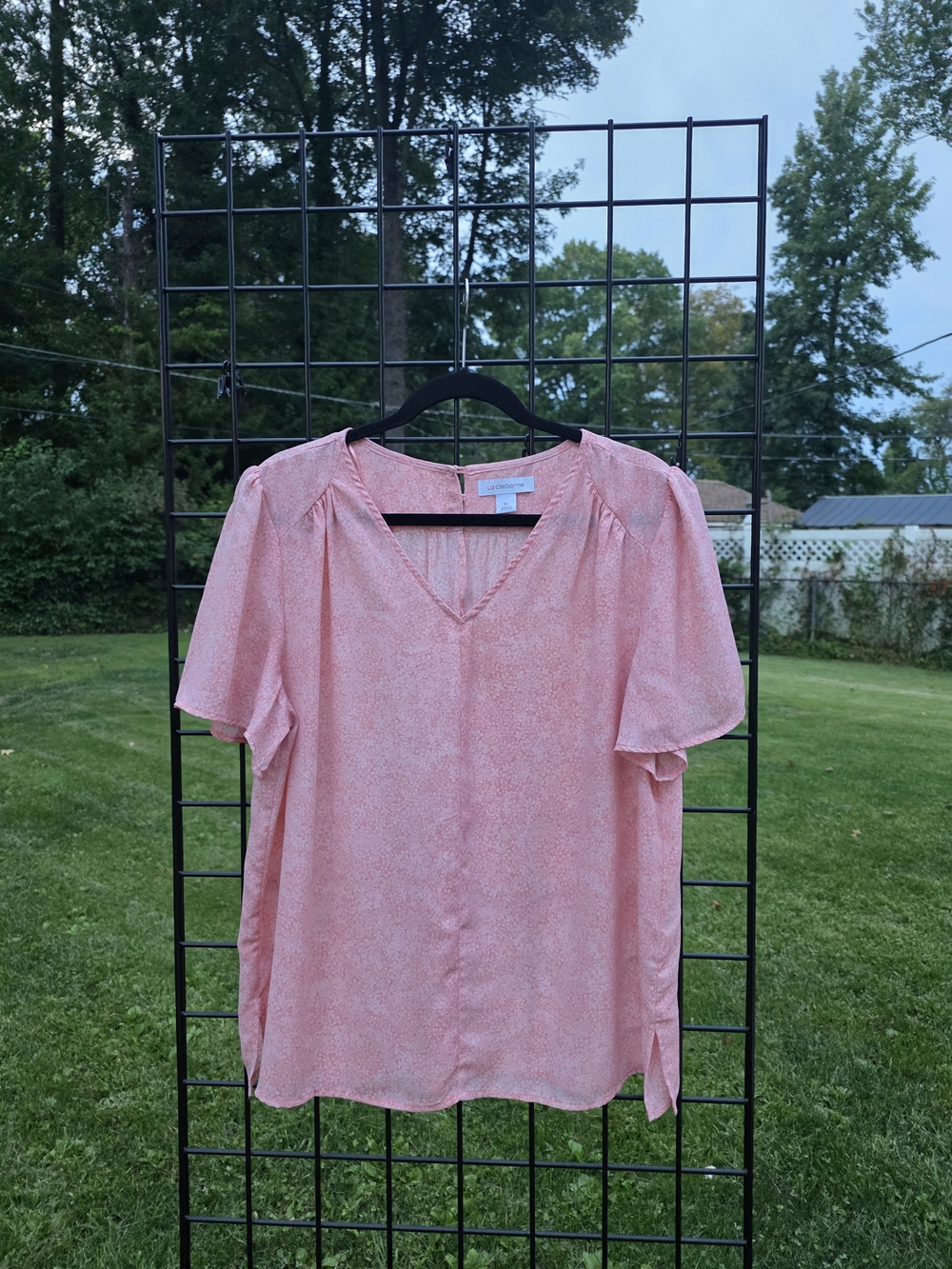 Liz Claiborne Pink V-Neck Short Sleeve Blouse